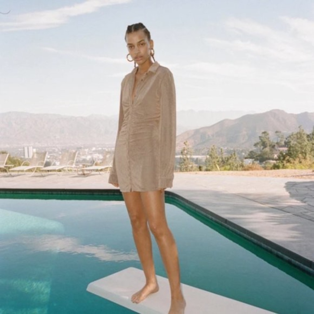 WITH JEAN ANDY DRESS IN TAUPE LATTE SIZE SMALL